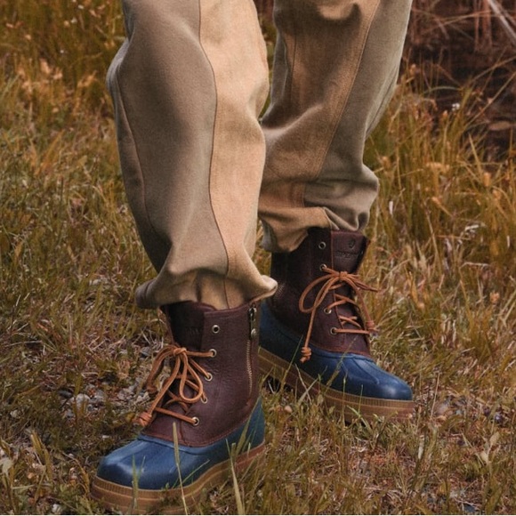 Sperry Saltwater Duck Boot Brown Leather and Navy - Picture 2 of 11